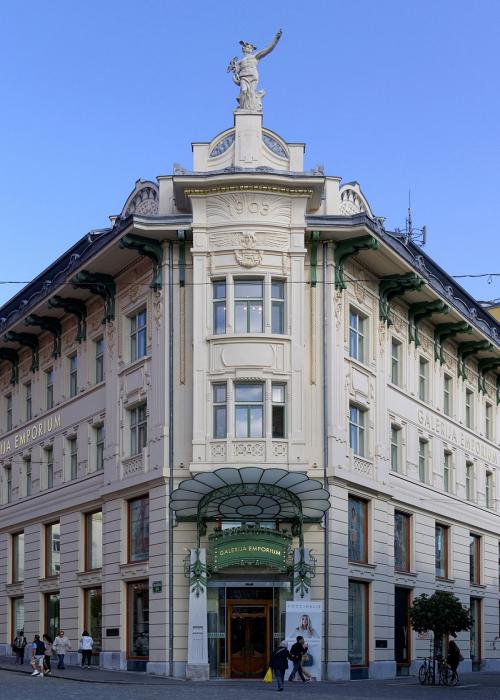 1卢布尔雅那Prešeren广场的新艺术运动建筑Urbanc House(1).jpg